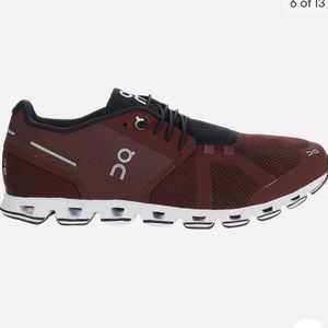 Men’s OnCloud tennis shoes. Worn 2x. Ox/white color. Size 11.5